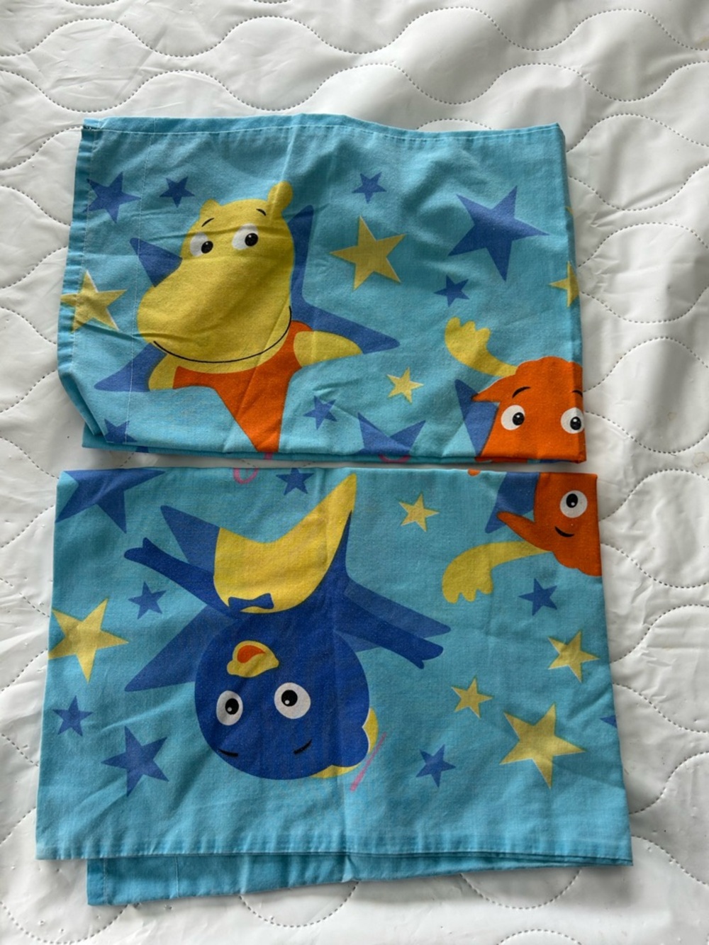 2 Vintage 2004 backyardigans pillow cases